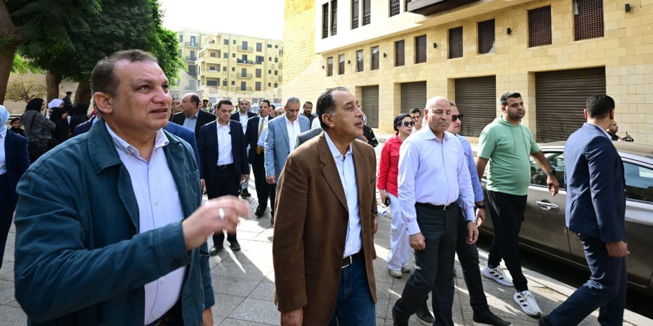 رئيس الوزراء يتفقد منطقة مسجد الحاكم بأمر الله وبوتيك الشوربجى وأوتيل الأرناؤوطى