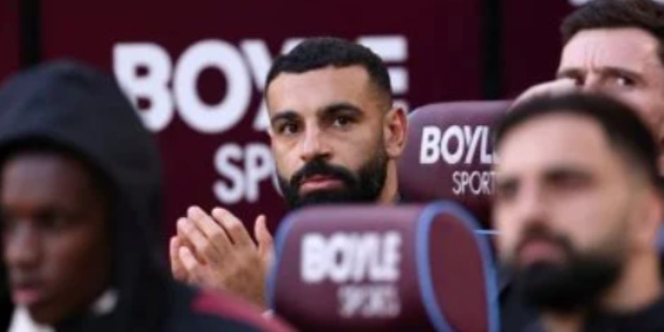 محمد صلاح على دكة البدلاء مباراة كاملة لأول مرة منذ 1988 يومًا