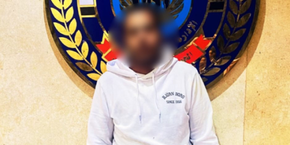 ضبط شخصين يستخدمون تطبيق على المحمول للإعلان عن ممارسة أعمال الفجور بالقاهرة