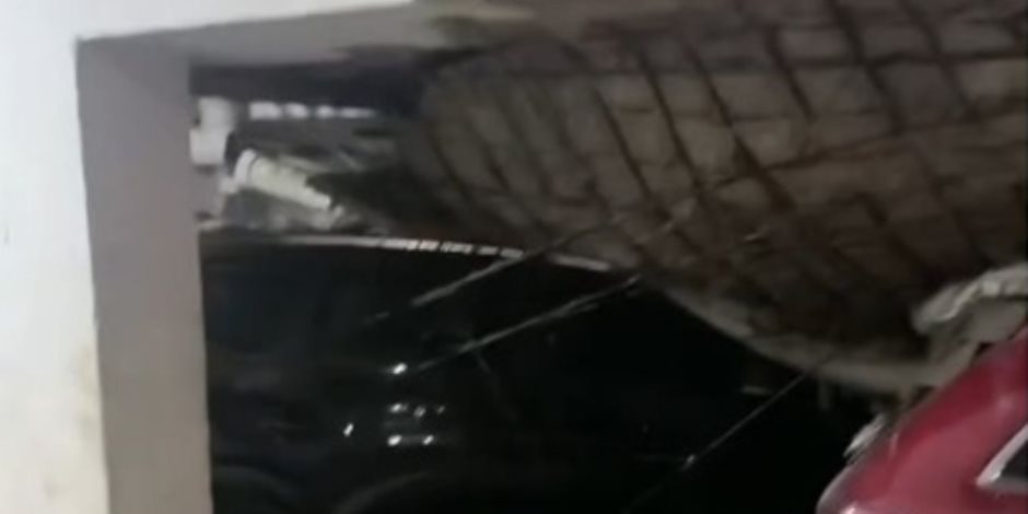 أرملة إسماعيل الليثي تواجه صدمة جديدة بعد سقوط سقف جراج على سيارتها