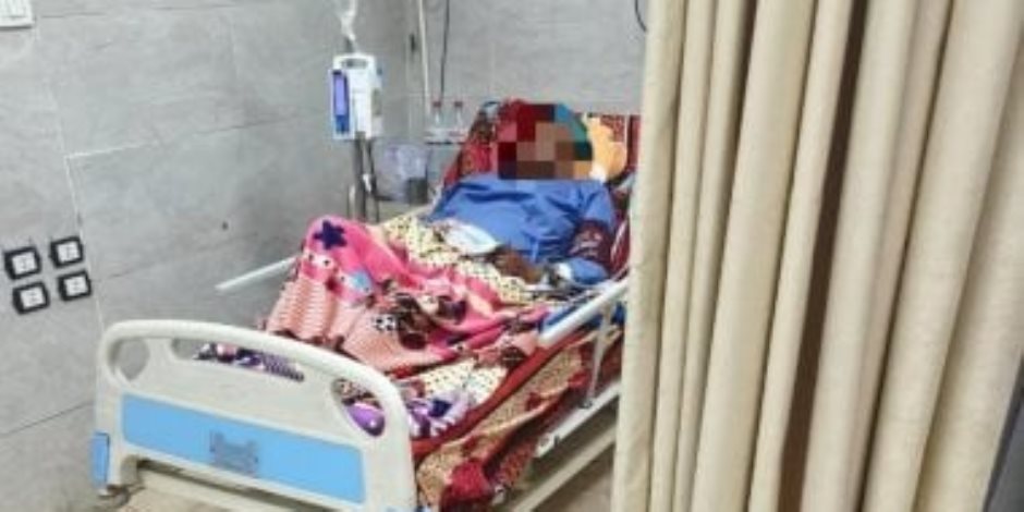 مستشفى سوهاج العام تنقذ سيدة من عضة ثعبان بـ42 جرعة مصل مضاد للسموم  