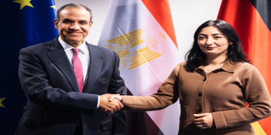 وزير الخارجية يلتقي وزيرة التعاون الاقتصادي الألمانية.. ويثني على علاقات البلدين