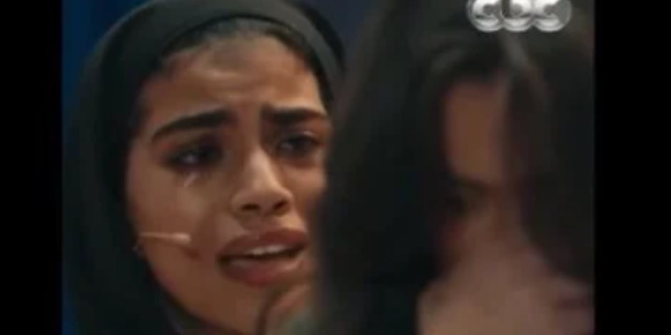 متسابقة بكاستنج تبكى من الاندماج فى المشهد واللجنة تصفق لها