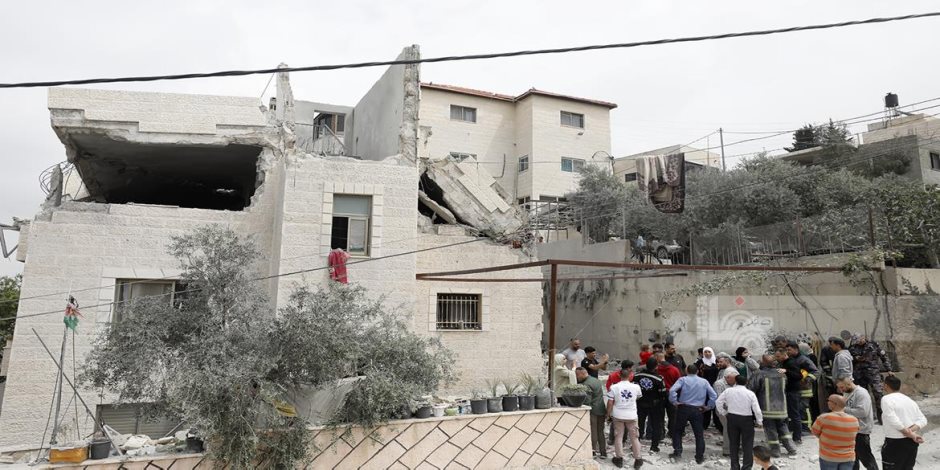 الاحتلال يفجّر منزل أسير بنابلس ويقتحم بلدة في رام الله.. والأونروا تحذّر من كارثة إنسانية وشيكة في غزة