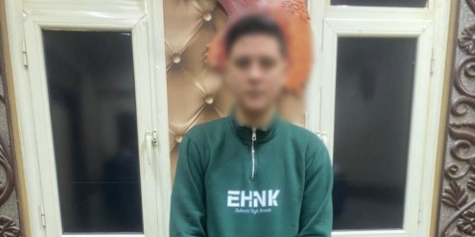 ضبط شخص فى دمنهور بحوزته كروت دعاية إنتخابية خاصة بمرشح تمهيداً لتوزيعهم على المواطنين