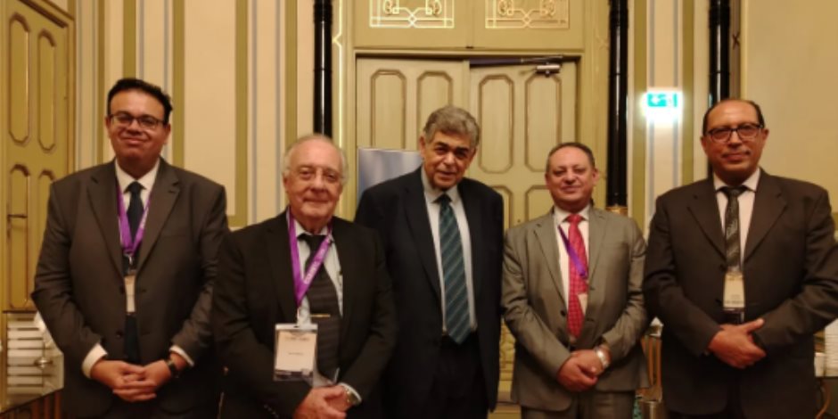 أستاذ أمراض صدرية يوضح: أنفلونزا A تنتشر هذا الموسم وهذه الأعراض وطرق العلاج