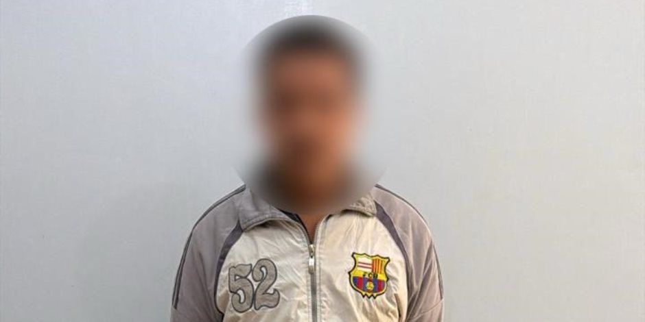 ضبط شخص بمحيط لجنة انتخابية فى طهطا بحوزته مبالغ مالية لتوزيعها على الناخبين