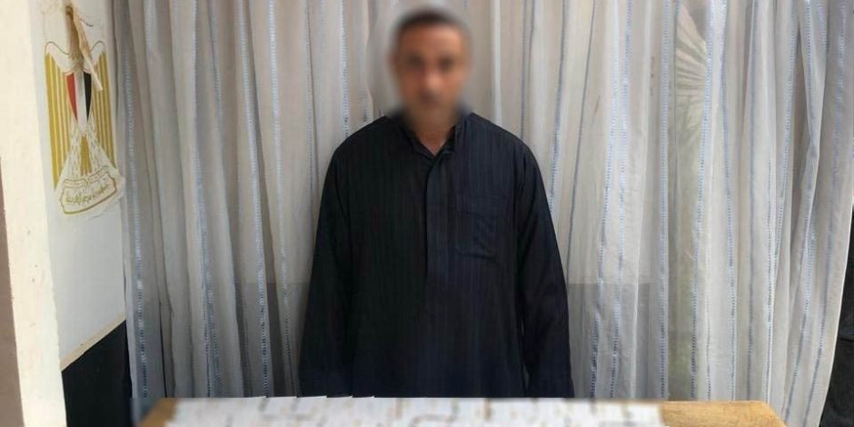 ضبط شخص بمحيط لجنة انتخابية فى إيتاى البارود بحوزته مبلغ مالى ودعاية مرشح