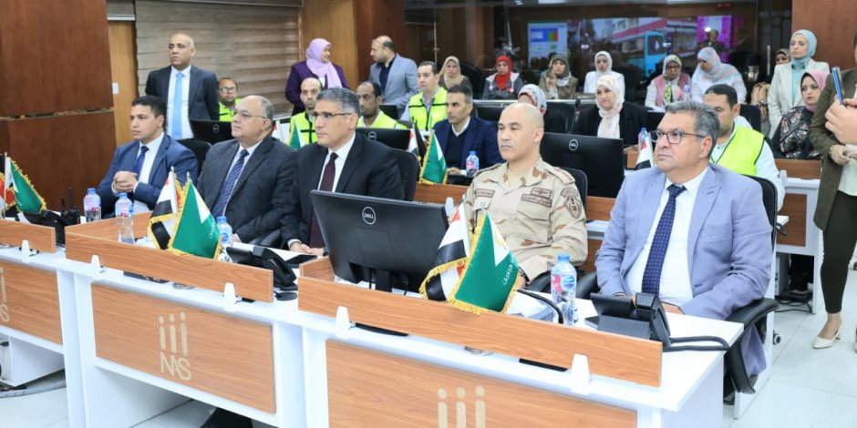 محافظ الجيزة يتابع فتح لجان الدائرة الثامنة "امبابة والمنيرة الغربية".. (صور)