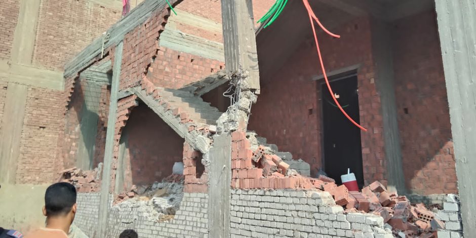 التنمية المحلية: إزالة أدوار مخالفة لرخص البناء ومصادرة مواد البناء في حملة أحياء العجوزة والبدرشين