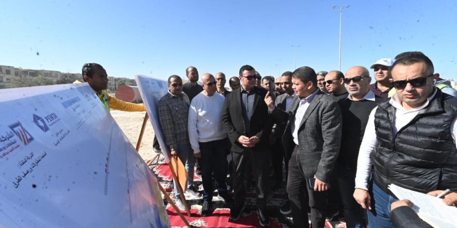 وزير الإسكان يتفقد مشروعي M8 by the lake و"بوغاز" توصيل المياه لبحيرة نيو مارينا