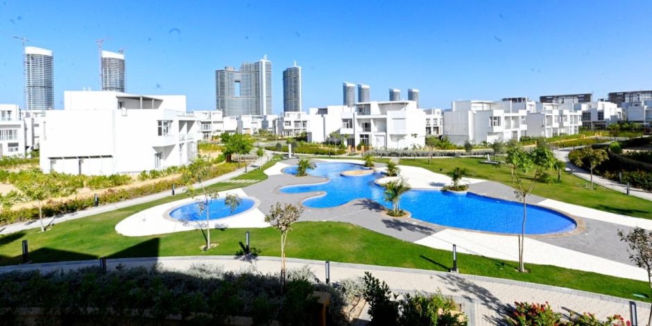 وزير الإسكان يتفقد برج LD04 ضمن الأبراج  الشاطئية وكومبوند" مزارين" والحي اللاتيني بمدينة العلمين الجديدة