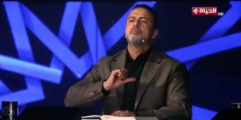 مصطفى حسنى بدولة التلاوة: اجعل يدك من الأسفل وانت تتصدق ويد المحتاج هى العليا