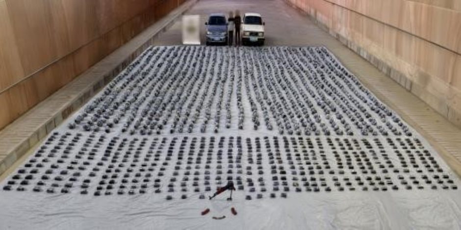 ضبط عنصرين جنائيين شديدي الخطورة وبحوزتهما 1.7 طن من المواد المخدرة بالسويس