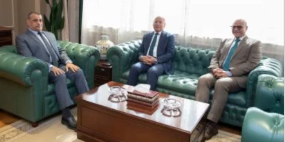 وزير الإنتاج الحربي يستقبل محافظي القاهرة والقليوبية لبحث تعزيز التعاون المشترك