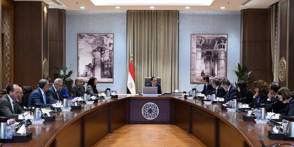 رئيس الوزراء يستقبل النائب الأول لرئيس البنك الأوروبي لإعادة الإعمار والتنمية