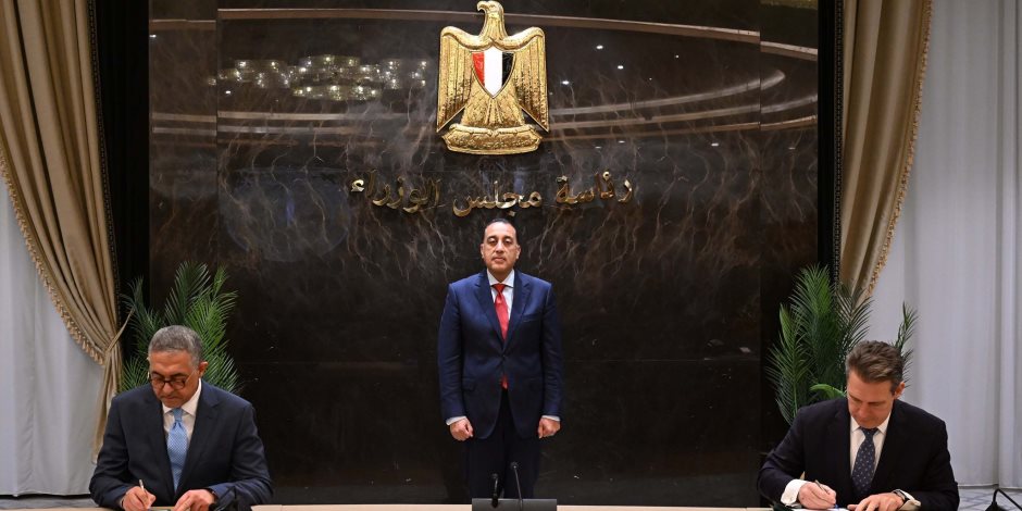  توقيع 6 مذكرات تفاهم بين الحكومة والبنك الأوروبي لإعادة الإعمار والتنمية 