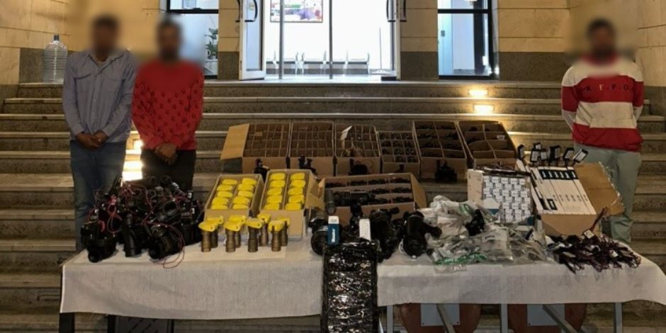 أمن القاهرة يضبط تشكيل عصابى يسرق المحابس النحاس فى التجمع الأول