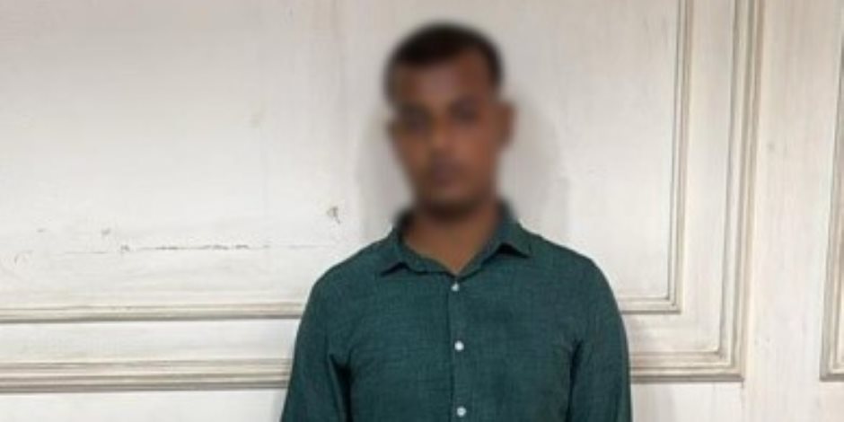 أمن الأقصر يضبط شخص بحوزته بطاقات ناخبين وأموال لتوزيعها امام اللجان الإنتخابية