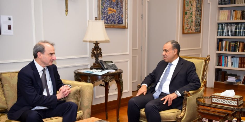 وزير الخارجية يستقبل مدير عام السياسات باللجنة اليهودية الأمريكية