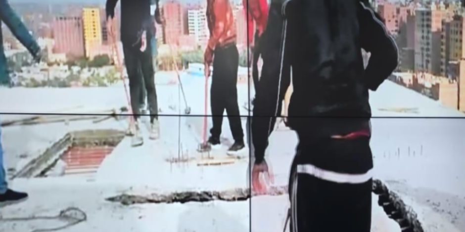 "التنمية المحلية": الشبكة الوطنية للطوارئ والسلامة تتابع إزالة أدوار مخالفة بعقارات بأحياء السلام أول والمقطم 