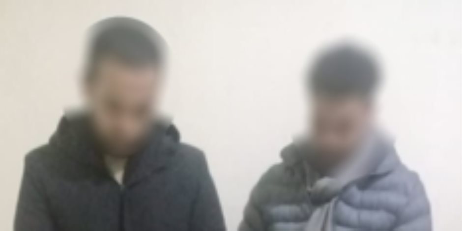 ضبط شخصان فى دائرة البلينا بسوهاج يوزعان أموال على الناخبين لصالح مرشح