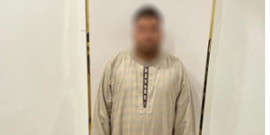 ضبط شخص بحوزته بطاقات شخصية لمرشحين بدائرة مركز شرطة طيبة فى الأقصر