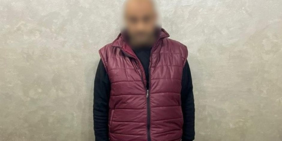 ضبط شخص بالأقصر بحوزته كروت دعائية انتخابية