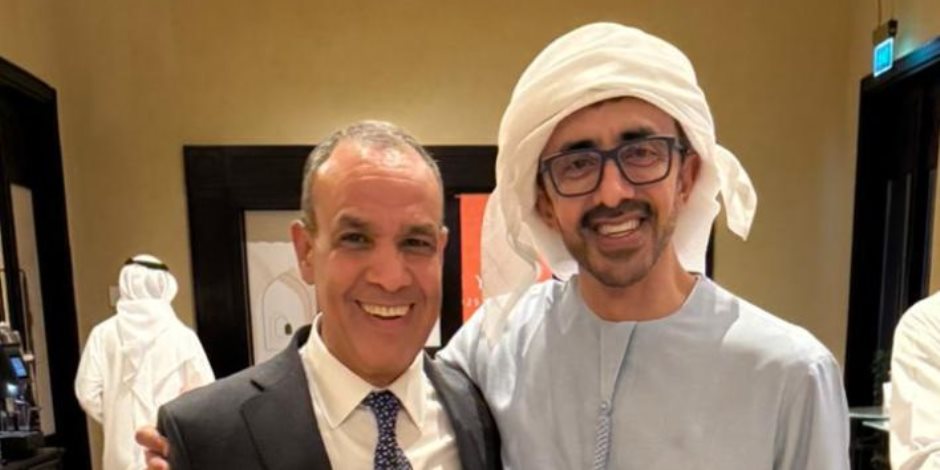 وزير الخارجية يلتقي نظيره بدولة الإمارات ويبحث تطورات الأوضاع في المنطقة 