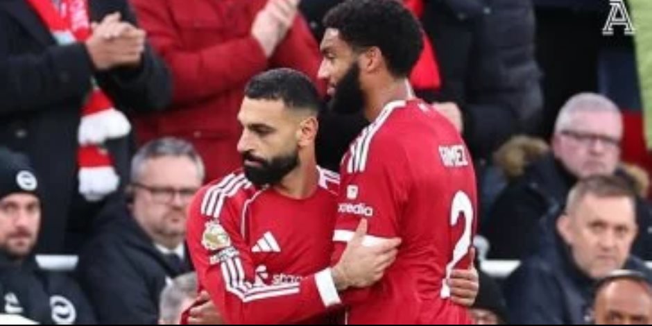 جماهير ليفربول تصفق لـ محمد صلاح بعد مشاركته بديلا أمام برايتون (فيديو)