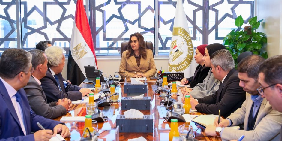 وزيرة التنمية المحلية تبحث فرص الاستثمار المستدام داخل المحميات الطبيعية مع أحد المستثمرين