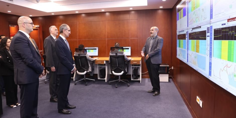 وزير الاتصالات يفتتح مقر مركز مراقبة الطيف الترددي التابع للجهاز القومي لتنظيم الاتصالات 