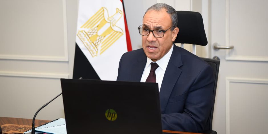 وزير الخارجية يؤكد حرص الوزارة على الاستجابة السريعة لاحتياجات أبناء الجالية في الخارج