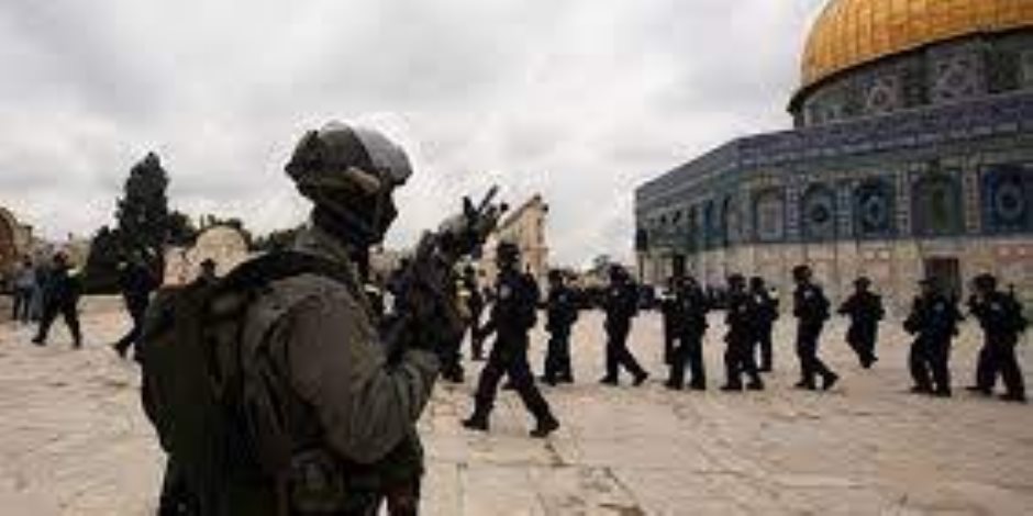 حملات اعتقال في الخليل ورام الله واقتحام استيطاني للمسجد الأقصى