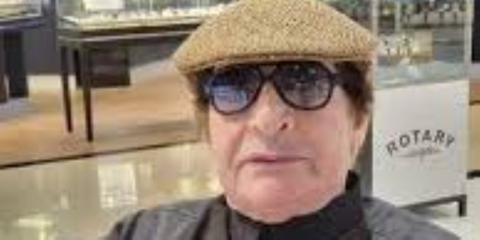 المخرج أشرف فايق: محيى إسماعيل بخير ومحمود حميدة يزوره كل يوم