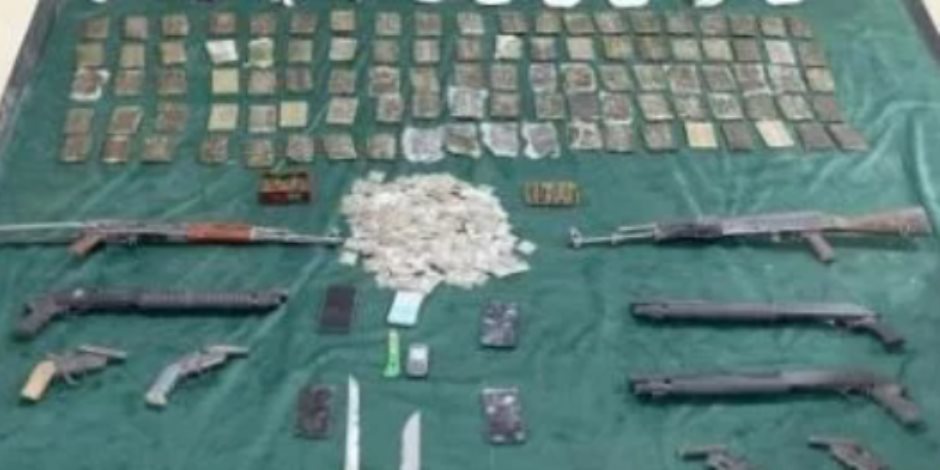 مصرع 5 عناصر إجرامية شديدة الخطورة وضبط مخدرات بقيمة 103 ملايين جنيه في أسوان