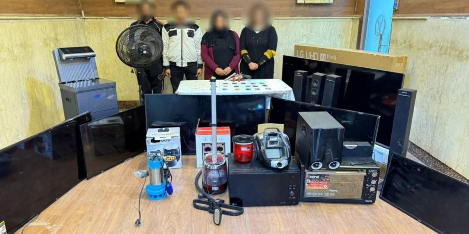 ضبط تشكيل عصابي بالقاهرة تخصص في سرقة بيانات بطاقات الدفع الإلكتروني للمواطنين