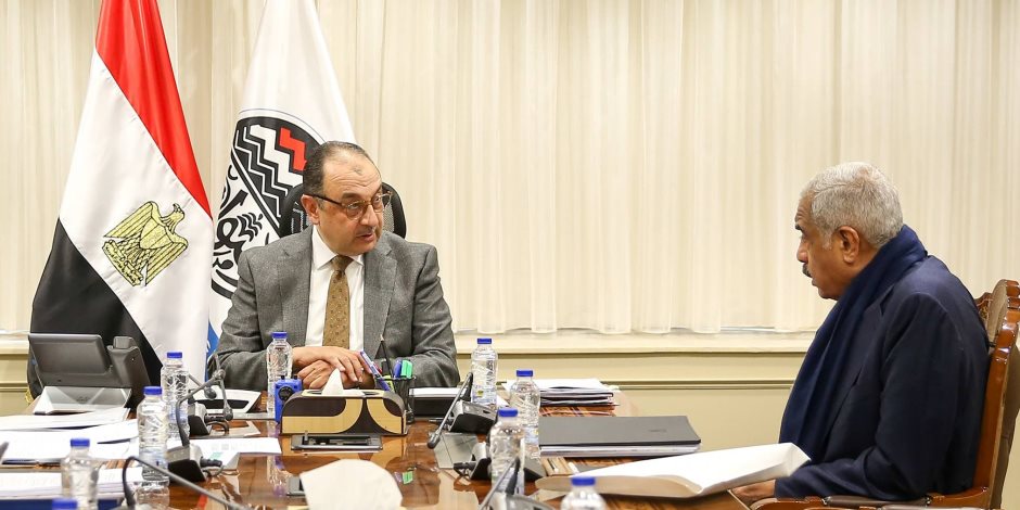 وزير قطاع الأعمال العام يبحث مستجدات التعاون مع مجموعة "طلعت مصطفى" لتطوير مشروعات فندقية