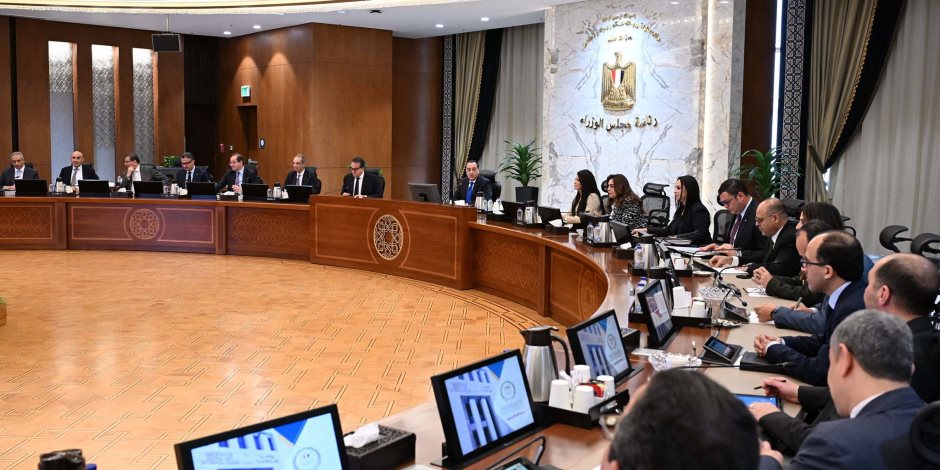 رئيس الوزراء يترأس اجتماع اللجنة الوزارية للعدالة الاجتماعية