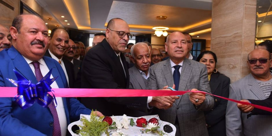 وزير العمل يفتتح المقر الجديد للنقابة العامة للعاملين بالنقل البري