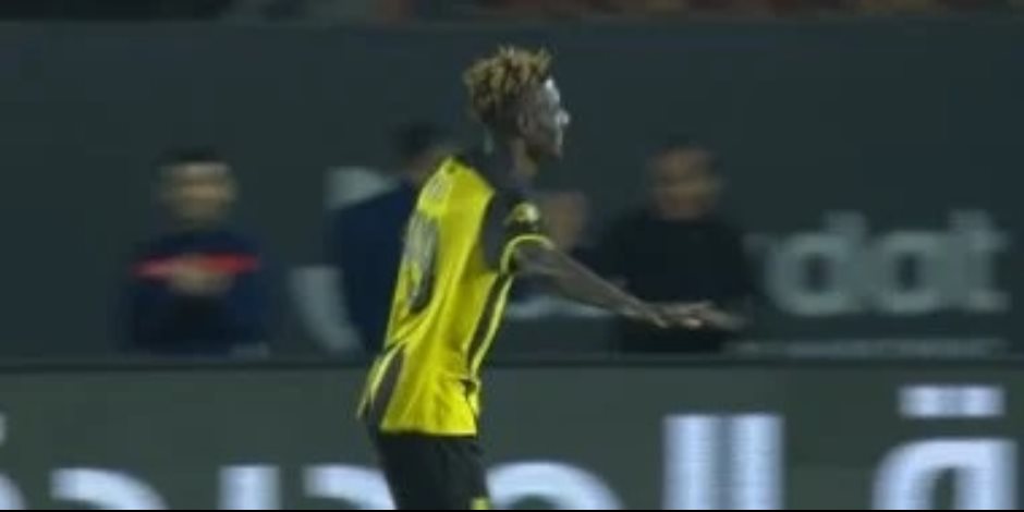 في الدقيقة 41 .. أنوماشي يسجل الهدف الثالث للمقاولون في الأهلي بكأس عاصمة مصر