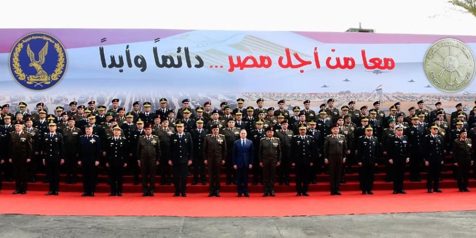 وزارتا الدفاع والداخلية تبحثان تعزيز التعاون الأمنى تزامنا مع العام الجديد