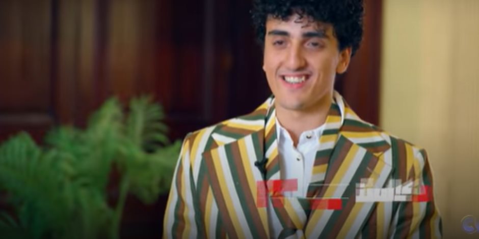 موهبة استثنائية بـ كاستنج: متسابقان يبدعان فى تجسيد مشهد من مسرحية المتزوجون