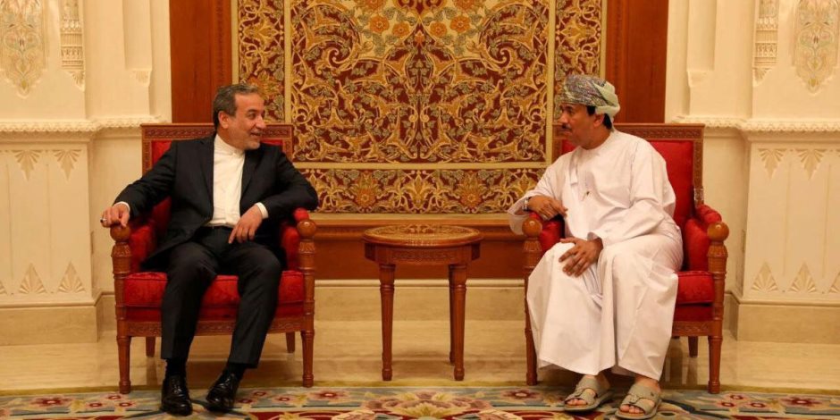 مشاورات إيرانية عُمانية لتعزيز الاستقرار الإقليمي وتحذيرات من "الفوضى" في اليمن