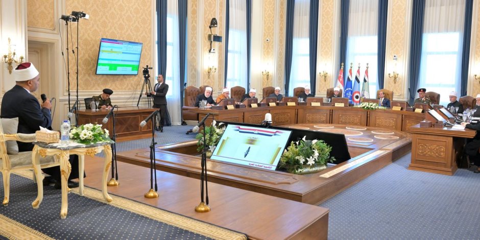 الرئيس السيسى يشدد على ضرورة مواجهة مشكلة ضعف الكوادر بوجه عام