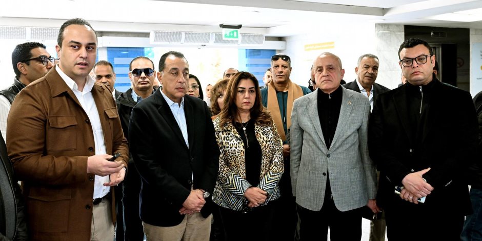 رئيس الوزراء يتفقد الأقسام المختلفة بمستشفى الكرنك الدوليّ
