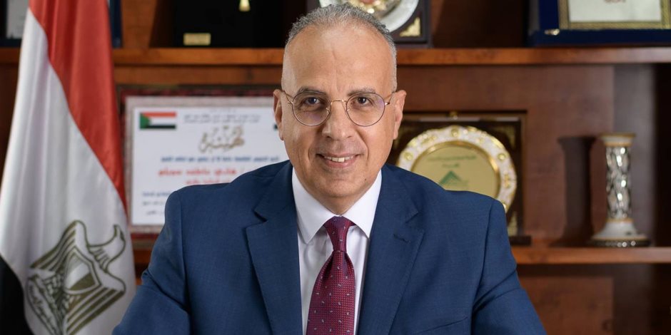 وزير الرى يتابع موقف "مشروع إدارة الأصول لمصلحة الميكانيكا والكهرباء