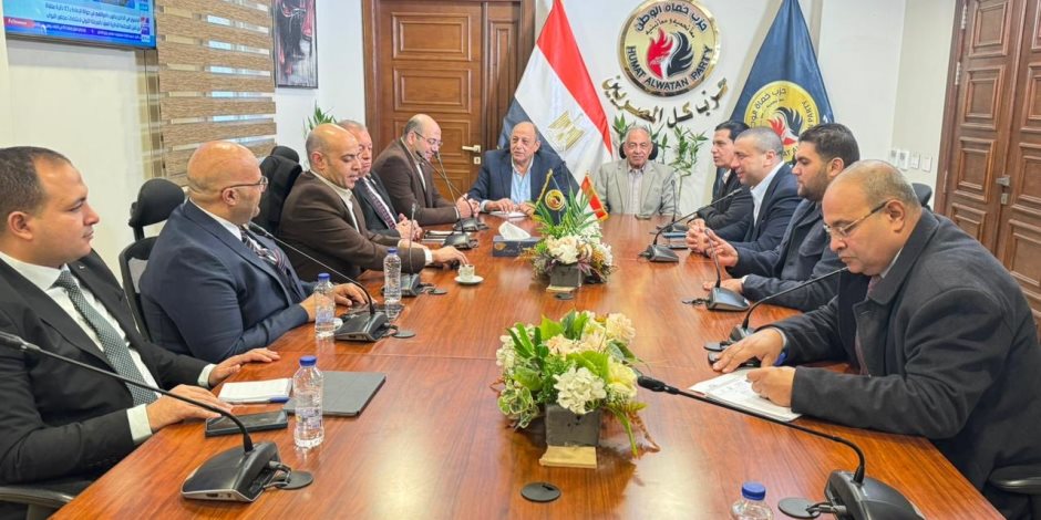 غرفة عمليات حماة الوطن تستأنف متابعة التصويت بجولة الإعادة في الدوائر الملغاة