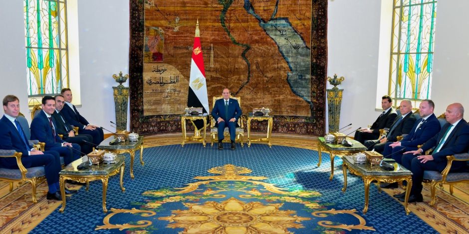 الرئيس السيسى لوفد "فيفا": أتمنى استضافة مصر مستقبلا بطولة كأس العالم لكرة القدم