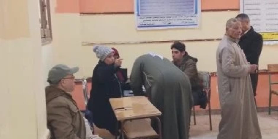 توافد الناخبين على لجان الوراق وأوسيم للمشاركة بانتخابات النواب.. صور